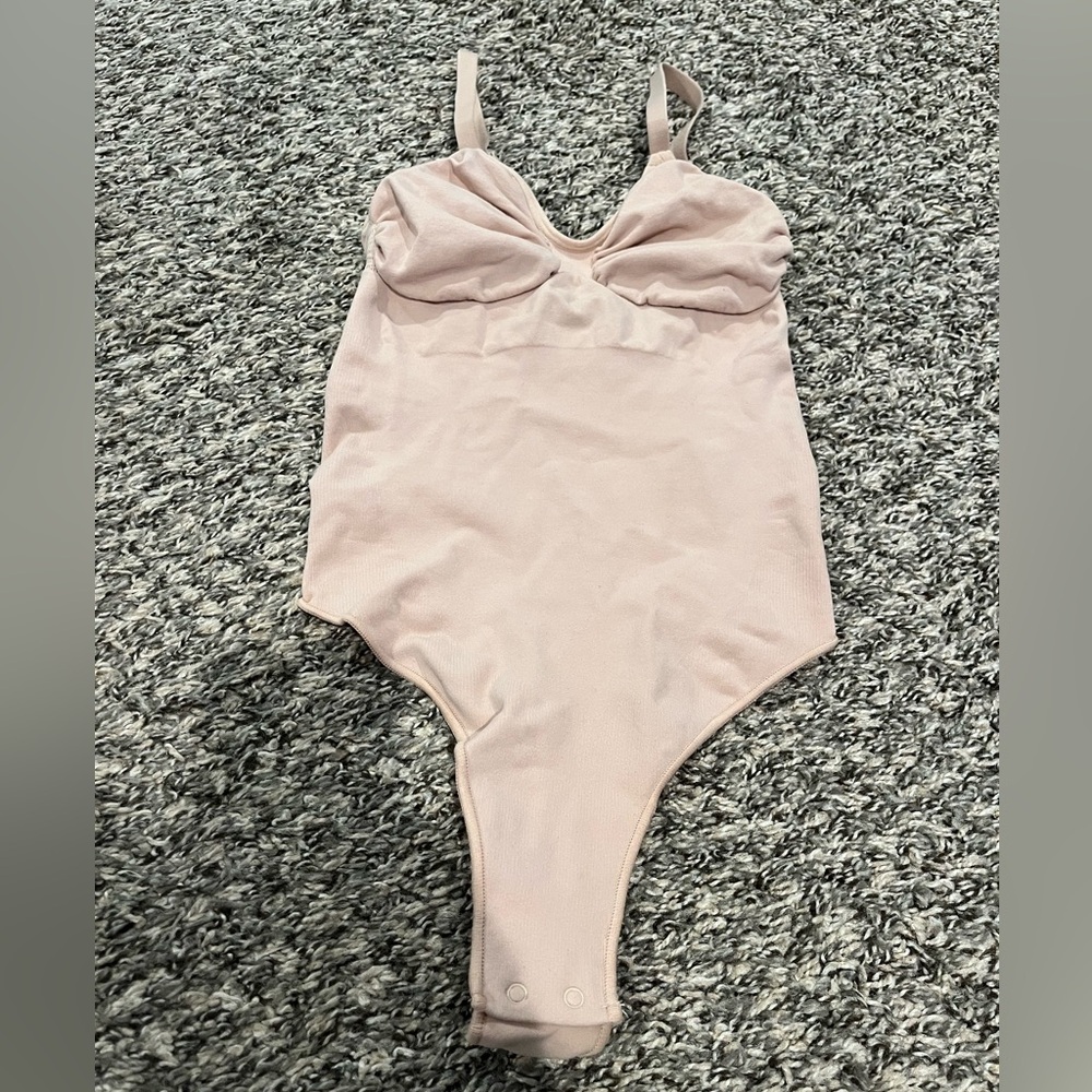 Skims Seamless Sculpt Thong Body Suit size L/XL